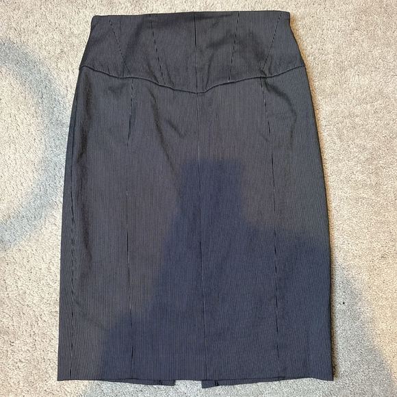 Express Design Studio Women's Black Straight Pencil Knee Length Skirt Size 8 - Picture 1 of 5